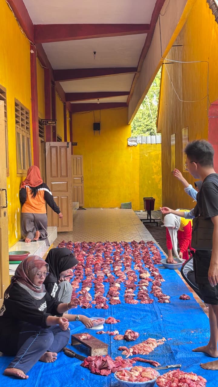 Perayaan Idul Adha 1447 H di SMK YP17 Jombang Jember dengan Lancar